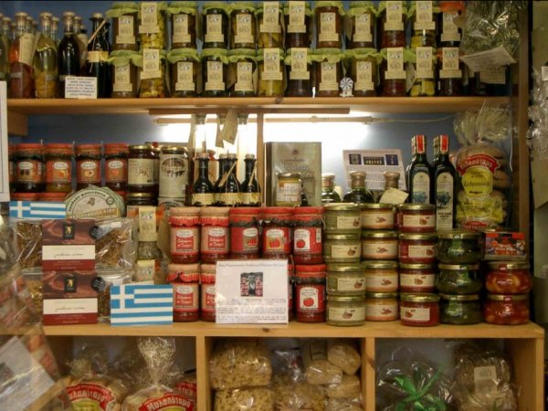 Quality Greek products from all over Greece at a store in Athens near you.