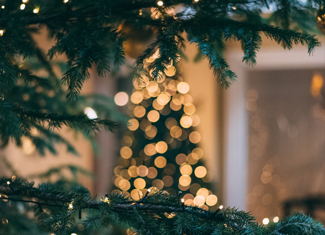 A walking guide in the Christmassy Athens
