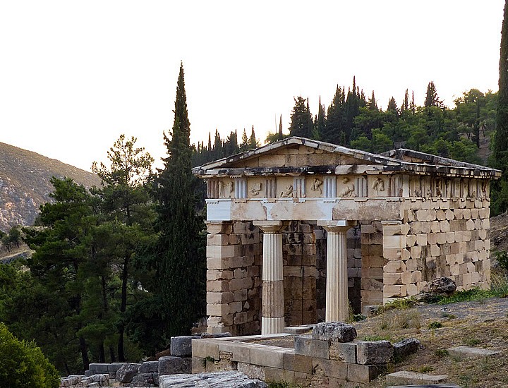 Four Day Mycenae, Olympia, Delphi & Meteora Tour