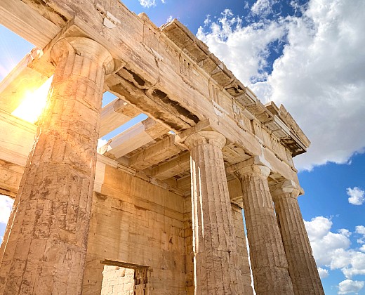 How to deal effectively with a heatwave while in Athens